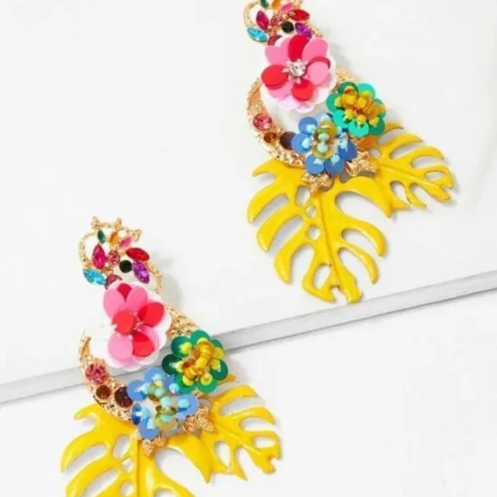 New! Zara Tropical Leaves Drop Earrings - Picture 2 of 9